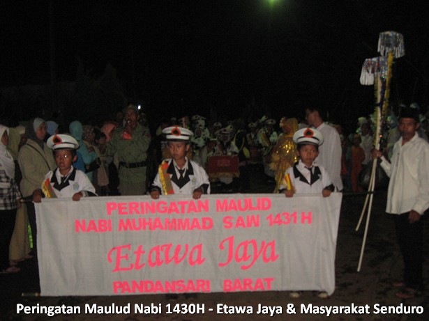 etawa-jaya-dan-masyarakat-senduro-peringati-maulud-nabi-2010